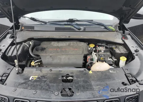 2019 Jeep Compass Latitude из США, поврежденный, VIN 3C4NJDBB0KT696230